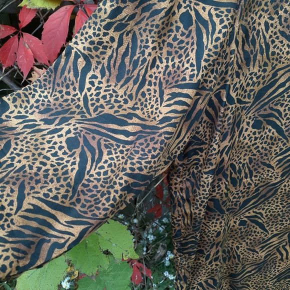 Vintage Quo-Silk Brown Black Animal Print Button Down Medium EUC - Picture 6 of 6